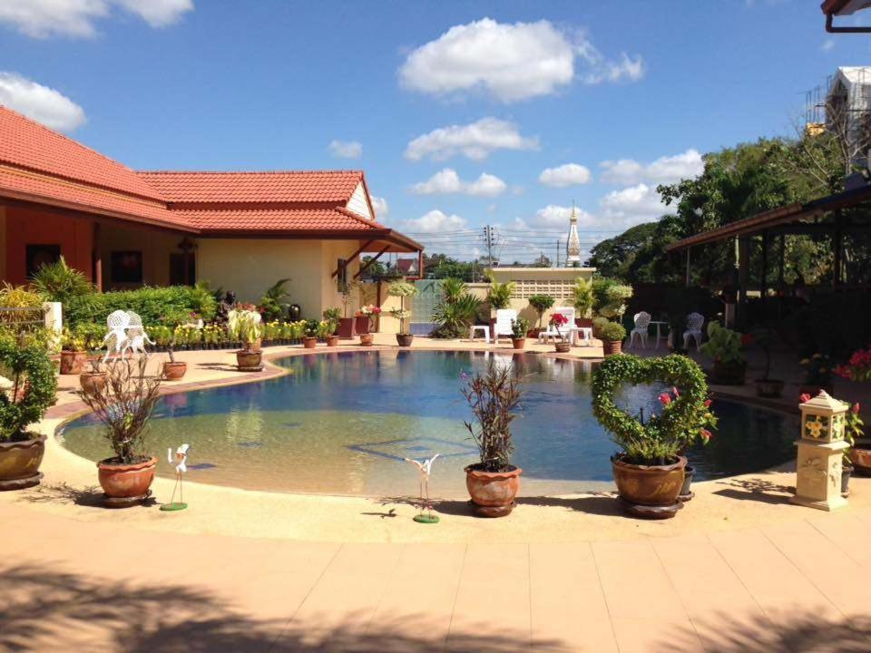 Baan Sabaijai Resort That Phanom Eksteriør bilde