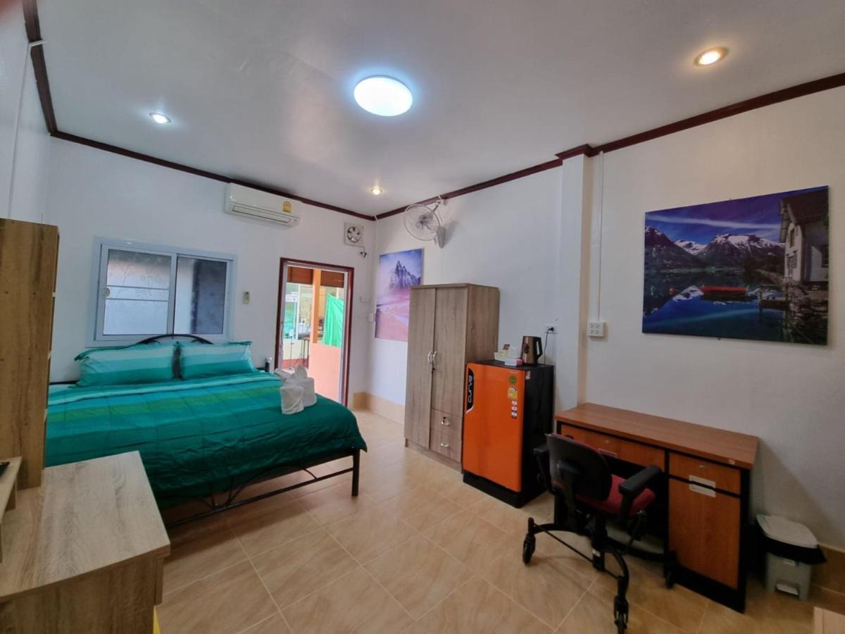 Baan Sabaijai Resort That Phanom Eksteriør bilde