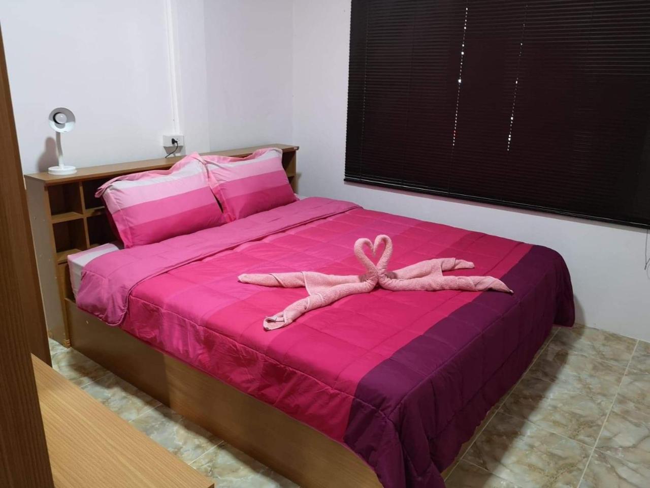 Baan Sabaijai Resort That Phanom Eksteriør bilde