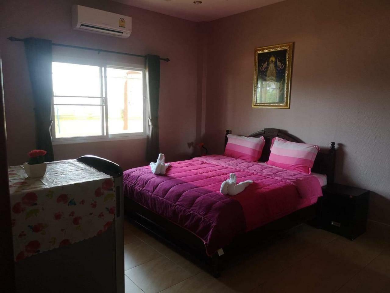 Baan Sabaijai Resort That Phanom Eksteriør bilde